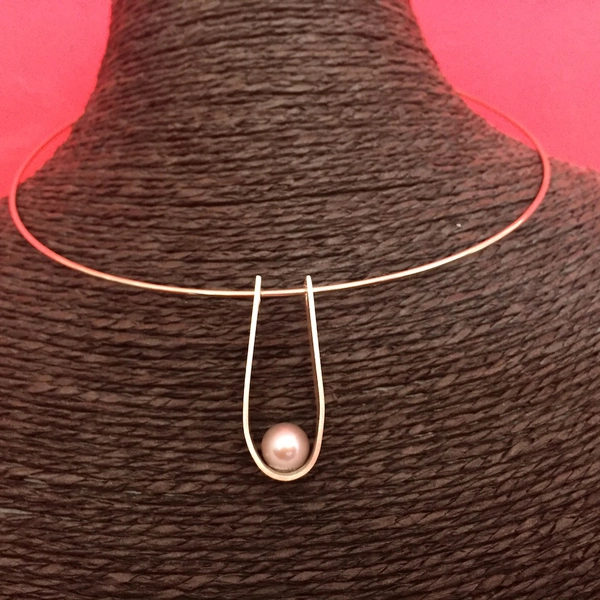 Adea - Collier avec pendentif et perle d'eau douce