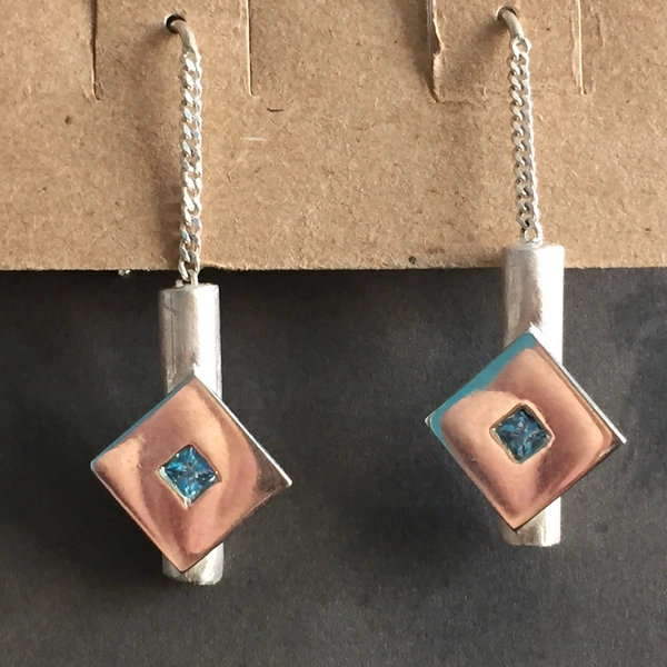 Boucles d'oreilles pendantes losange et aquamarines