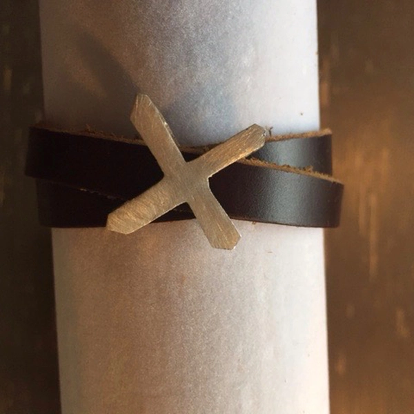 bracelet cuir et X en argent