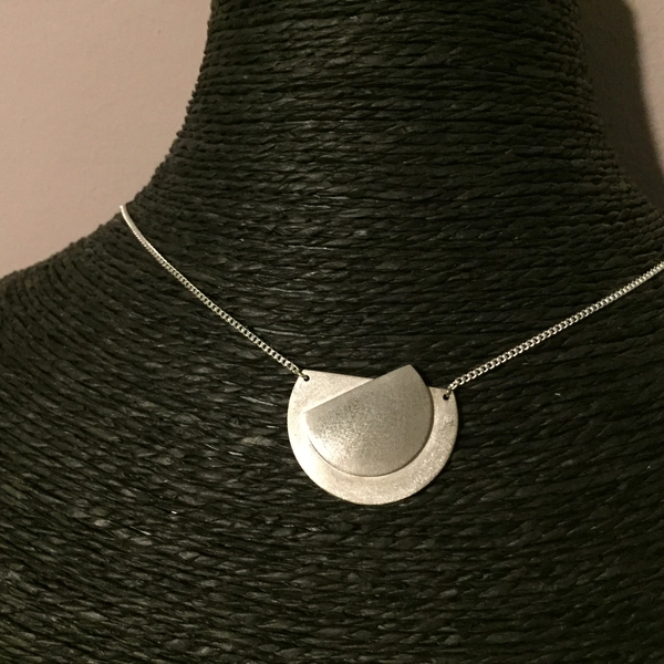 Collier bol renversé