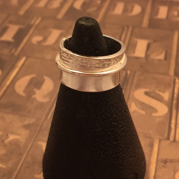 Bague avec fil - variante empreintes de fraise