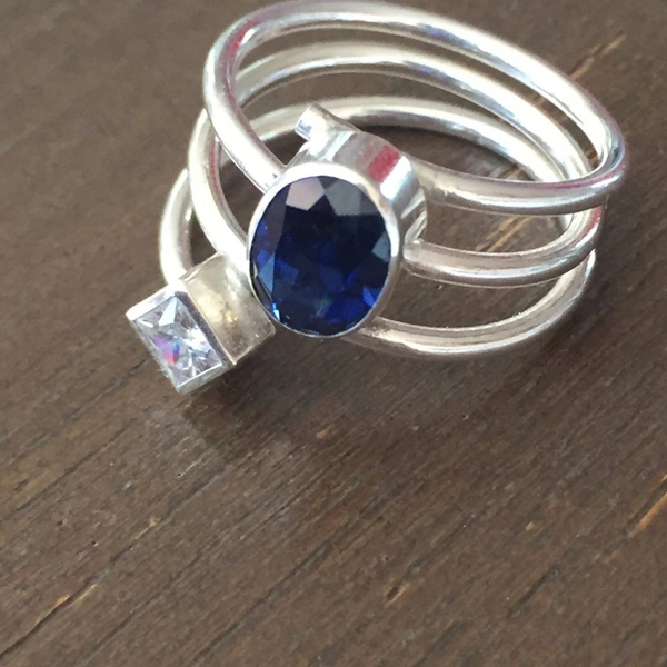 Bague saphir et zircon