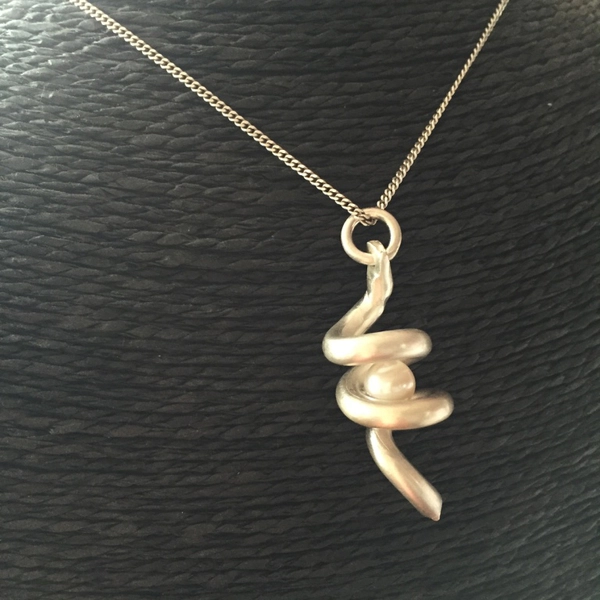 pendentif spirale + perle d'eau douce
