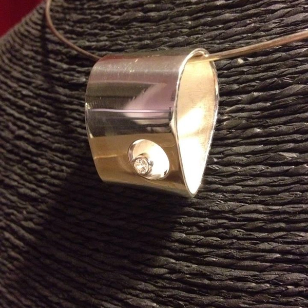 pendentif goutte avec zircon