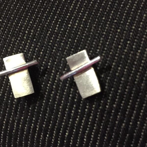 petite BO avec fil qui dépasse