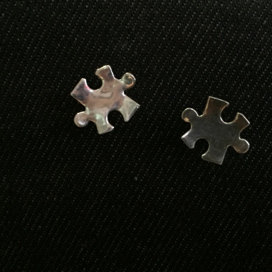 clous d'oreilles puzzle