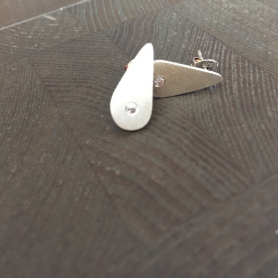 Adea - Boucles d'oreilles petite goutte et zircon blanc