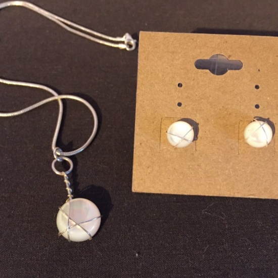 Adea - Boucles d'oreilles nacre emprisonné