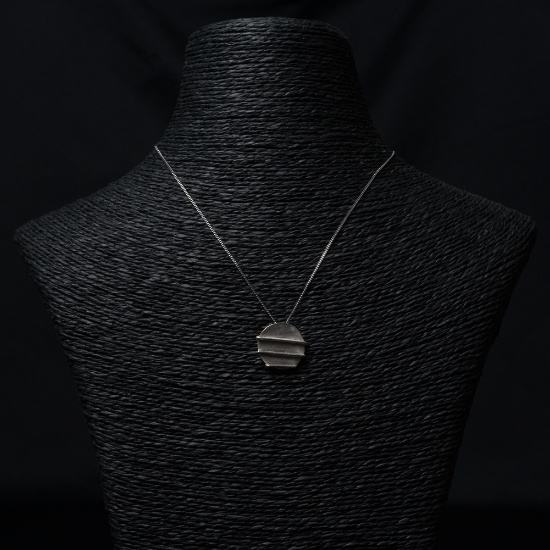 Pendentif rond avec fils (ensemble)